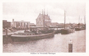 Havengebouw De Haukes plu postboot - Klik op de foto voor een grotere versie en meer informatie...