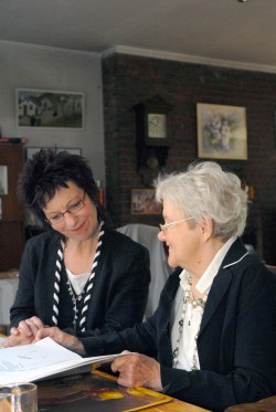 Stella Braam met haar moeder, fotograaf Cees Hilhorst