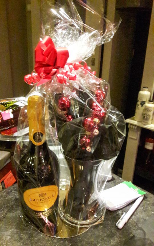 Presentje voor de Kerstdagen, een lekkere borrel haal je bij Drank en Deining - Afbeelding 3