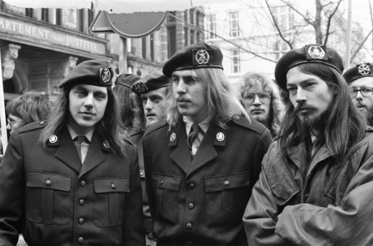soldaten_hippies_1974.jpg