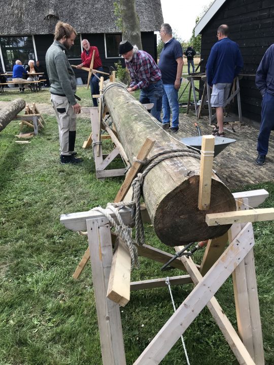 Gezellige drukte museum bij Jan Lont