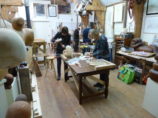 Start beeldhouwcursus in hout 