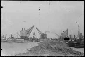 1925 aanleg kleine Afsluitdijk - Klik op de foto voor een grotere versie en meer informatie...
