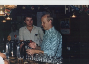 Gert Huls in de Aurora Bar - Klik op de foto voor een grotere versie en meer informatie...